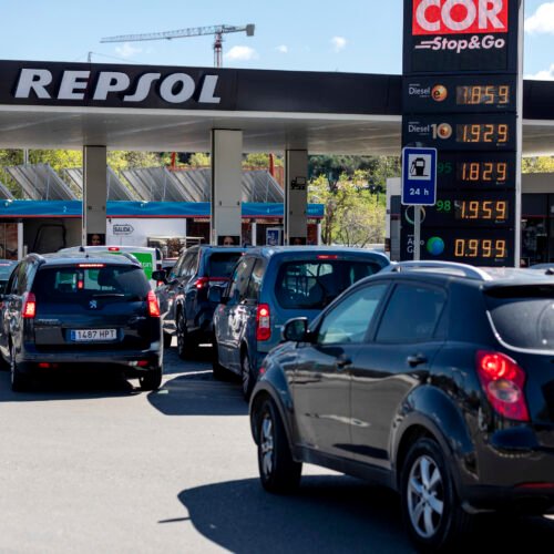 El Gobierno agradeció a Repsol los descuentos adicionales al combustible que la CNMC multa ahora e instó a más empresas a seguir su ejemplo