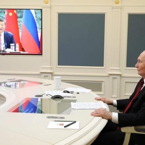 Xi Jinping mantiene una conversación telefónica con Trump después de hablar con Putin