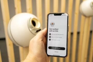 World paraliza de nuevo su actividad de escaneado de iris en España tras una advertencia de Protección de Datos
