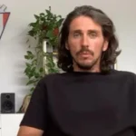 Javi Poves estalla contra los árbitros: «¡Vienes a ganar 300 euros de mierda! ¡Avísame y te doy el triple por pitar igual!»