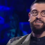 Manu Sánchez se casa con su novia sobre el escenario en pleno pregón del Carnaval de Cádiz: «Tenía que hacerlo»