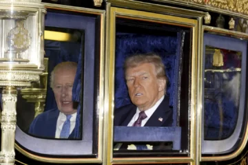 Carlos III visitará EE UU en un momento de guerra y con su hermano Andrés salpicado por el caso Epstein