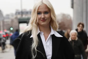 El hijastro de Salma Hayek, cerca de la nobleza: se casará con Lara Cosima Henckel