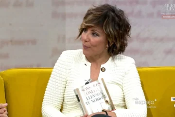 Sonsoles Ónega, sobre la reacción de su padre a su última novela: «Leyó hasta la página 152, le estaba gustando»