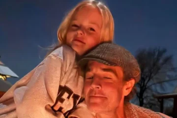 La viuda de James Van Der Beek comparte una emotiva foto del actor por el décimo cumpleaños de su hija: «Te echo de menos»