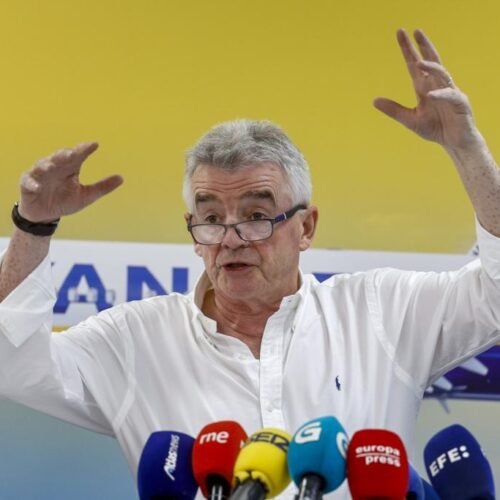 Ryanair alerta de la posible interrupción del suministro de combustible en mayo por la guerra y Volotea ya cancela vuelos