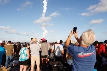 El lanzamiento de Artemis 2 a la Luna, en imágenes
