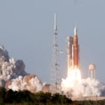 Última hora del lanzamiento de la misión Artemis 2, en directo | Seis minutos críticos: esta madrugada, la nave Orion encenderá motores para lanzarse hacia la Luna