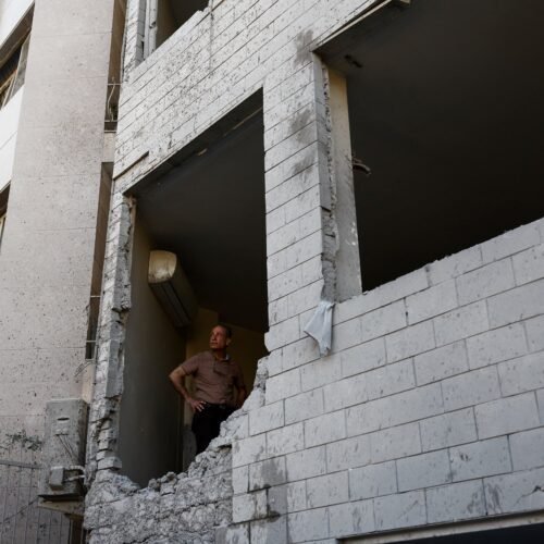 ¿Qué es la lluvia negra que cae sobre Teherán?