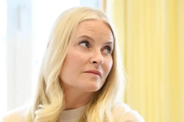 Asociaciones benéficas dan la espalda a Mette-Marit y cancelan su colaboración con ella, por el caso Epstein