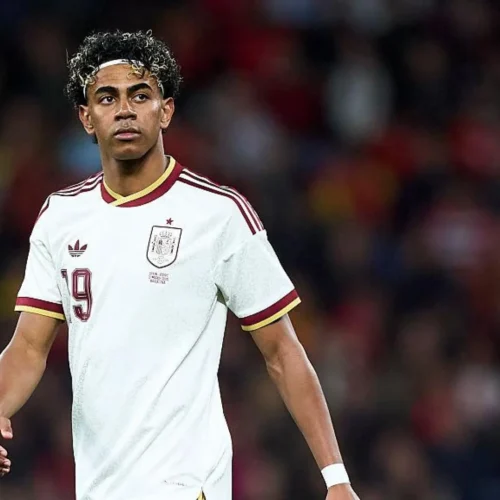 Lamine Yamal, indignado con los cánticos de Cornellá: «Usar una religión como burla os deja como personas ignorantes y racistas»