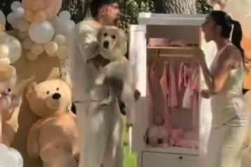 Críticas a Claudia y Mario (‘LIDLT’) por tener a su perro entre petardos en la revelación de sexo: «No creímos que pudiera asustarse»