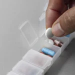 El peligro oculto en el pastillero: las peores mezclas de medicamentos en mayores