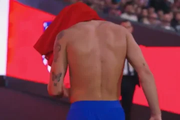 Pablo Barrios se marcha hundido tras su nueva lesión justo antes del Arsenal