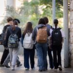 Meter policías: la polémica respuesta al aumento de la conflictividad en los centros educativos