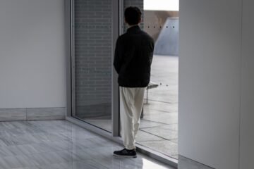 Electrodos en el cerebro para mitigar el síndrome de Tourette grave: “Los tics más fuertes, junto con gritos y golpes, empezaron a menguar”