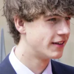 James, conde de Wessex, cumple con la tradición familiar y porta su propio anillo histórico