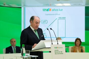 Los accionistas de Iberdrola respaldan masivamente a Galán, que fija un nuevo objetivo de beneficio de 21.000 millones en tres años