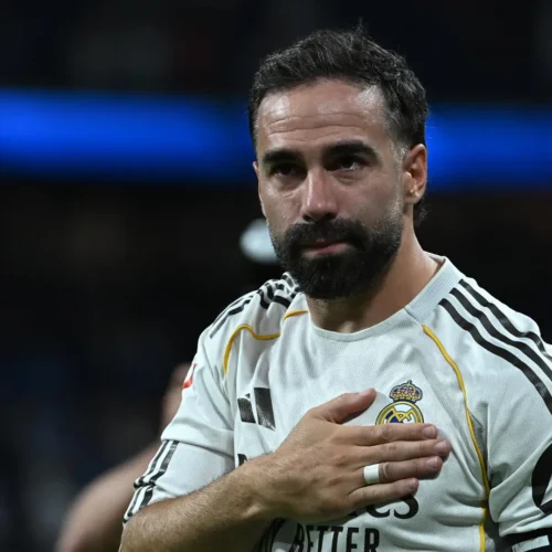 Dani Carvajal se despide entre lágrimas del Bernabéu: «Recordadme con la certeza de que lo di todo por esta camiseta»