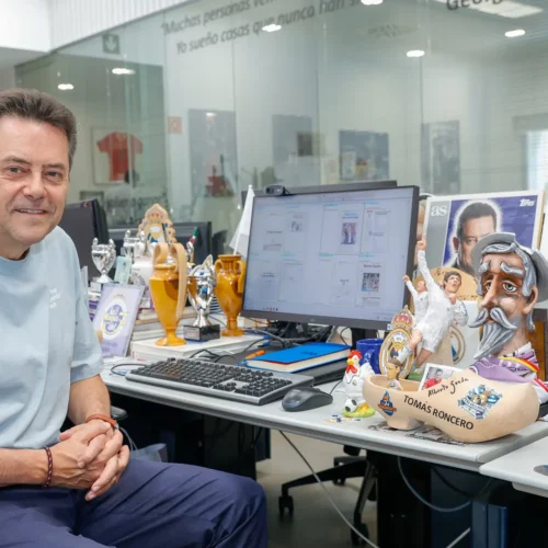 Tomás Roncero, periodista: «La candidatura de Riquelme es buena para que Florentino no se acomode en la presidencia del Madrid»