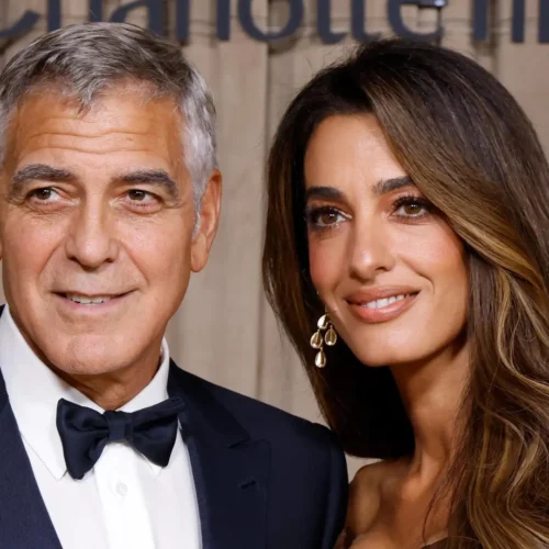Amal Clooney recuerda el cambio que dio su vida al casarse: «La exposición pública no me iba a impedir hacer cosas por mi familia»