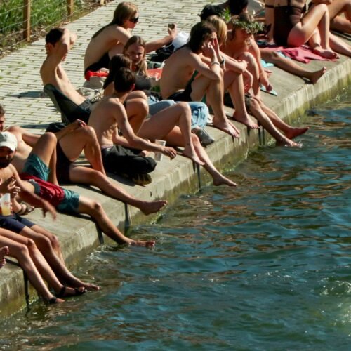 Francia afronta una ola de calor histórica, comparable a la mortífera de 2003