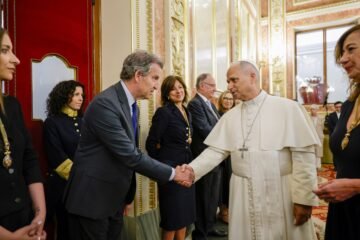 La crónica | Milagro papal en el Congreso: todos se dicen de acuerdo con León XIV