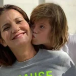 Roscón, el hijo de Samantha Vallejo-Nágera, le entrega un obsequio al Papa y salta de júbilo en el Bernabéu