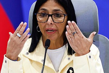 EEUU torpedea el viaje de María Corina a Caracas para que no interfiera en su control del país