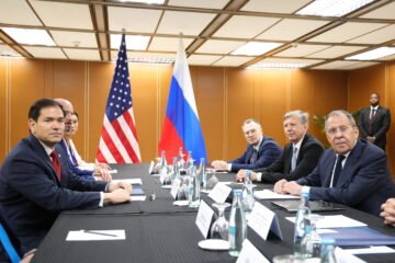 Rubio y Lavrov escenifican en Manila un diálogo mínimo mientras la guerra de Ucrania sigue bloqueando cualquier deshielo entre Washington y Moscú