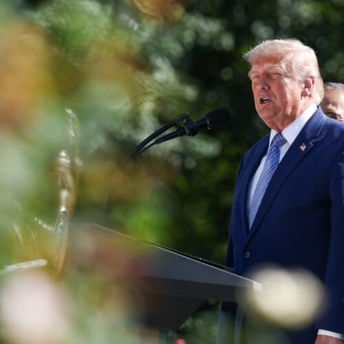 Trump intenta reconstruir su muro proteccionista con aranceles del 10 y el 12% a más de 60 socios comerciales, incluyendo la UE