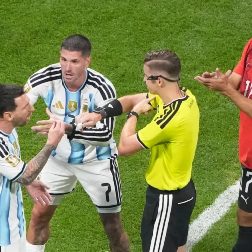Indignación en Egipto tras los polémicos octavos ante Argentina: penalti muy dudoso y gol anulado a los africanos por el VAR