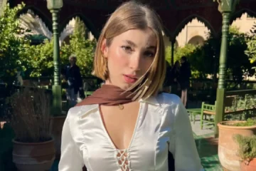 Rebeca Stones estalla contra el uso de la IA en ‘La velada del año 6’: «Vivimos en una era horrible para el diseño gráfico»