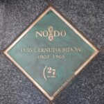 Dos erratas para un poeta: la placa homenaje a Cernuda en Sevilla corregirá sus faltas de ortografía