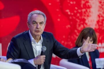 Las explicaciones de Zapatero dejan un sabor “agridulce” en el PSOE a pesar del cierre de filas de Ferraz