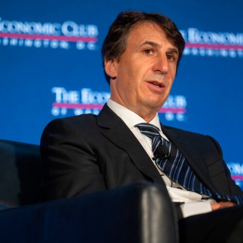 Un CEO multimillonario, un pueblo de los Hamptons y la interminable pelea por un chiringuito de mariscos