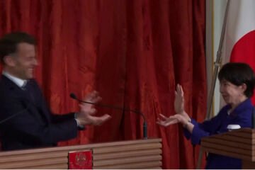 La «diplomacia Dragon Ball» de Takaichi: la aduladora primera ministra japonesa que conquista a los líderes a golpe de manga, abrazos y canciones