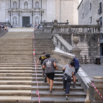 Girona se cansa del éxito del turismo de pantalla y sus vecinos buscan cerrar la barra libre de impuestos a las productoras de películas y series