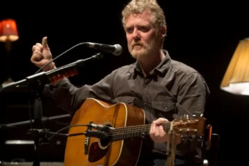 Irlanda despide a Glen Hansard con un emotivo funeral en la Catedral de San Patricio