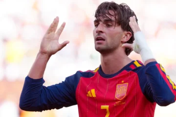 Ferran Torres deja su futuro en el aire: «Estoy esperando a tomar la decisión correcta»