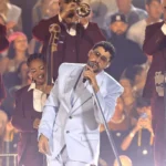 Bad Bunny regresa «a casa» para cerrar su gira y «traer esperanza y fuerza» a Puerto Rico