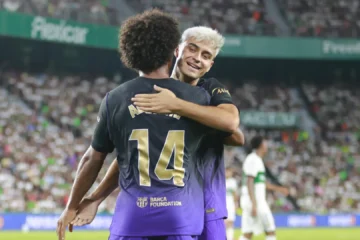 El Barça aplasta al Elche con una ‘manita’ perfecta para estrenar a sus nuevos fichajes
