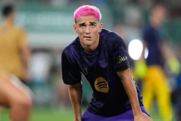 Gavi volverá a los entrenamientos «en un breve plazo» tras el susto en el debut liguero