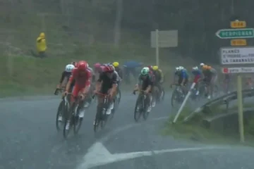 La tercera etapa de la Vuelta a España, anulada por un fuerte granizo