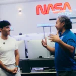 El Mago Pop aprende en la NASA para su próximo espectáculo de ilusionismo, pensado para grandes estadios