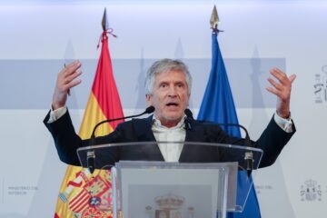 El Gobierno afirma que irá al Senado pero no en los plazos que impone el PP