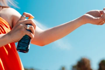 El dermatólogo Jorge Soto explica cuál es la mejor protección frente al sol: «Ni las cremas ni las cápsulas»