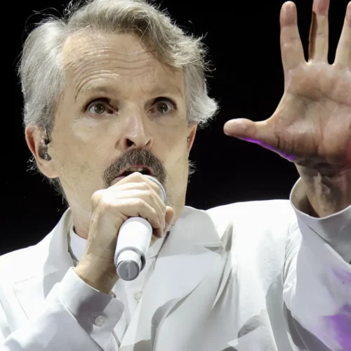 El agorero mensaje de Miguel Bosé sobre el eclipse: «Ni se os ocurra mirar, malas consecuencias»