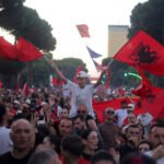 Los flamencos de Albania quieren temporada de otoño: «El primer ministro Rama sigue defendiendo el proyecto de Jared Kushner»