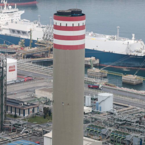 España sufre un parón histórico en sus reservas de gas al desplomarse un 23% la llegada de combustible por barco